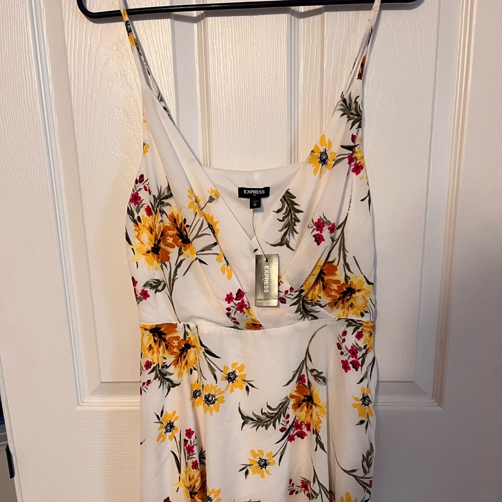 Express white floral summer dress size medium. New with tags.